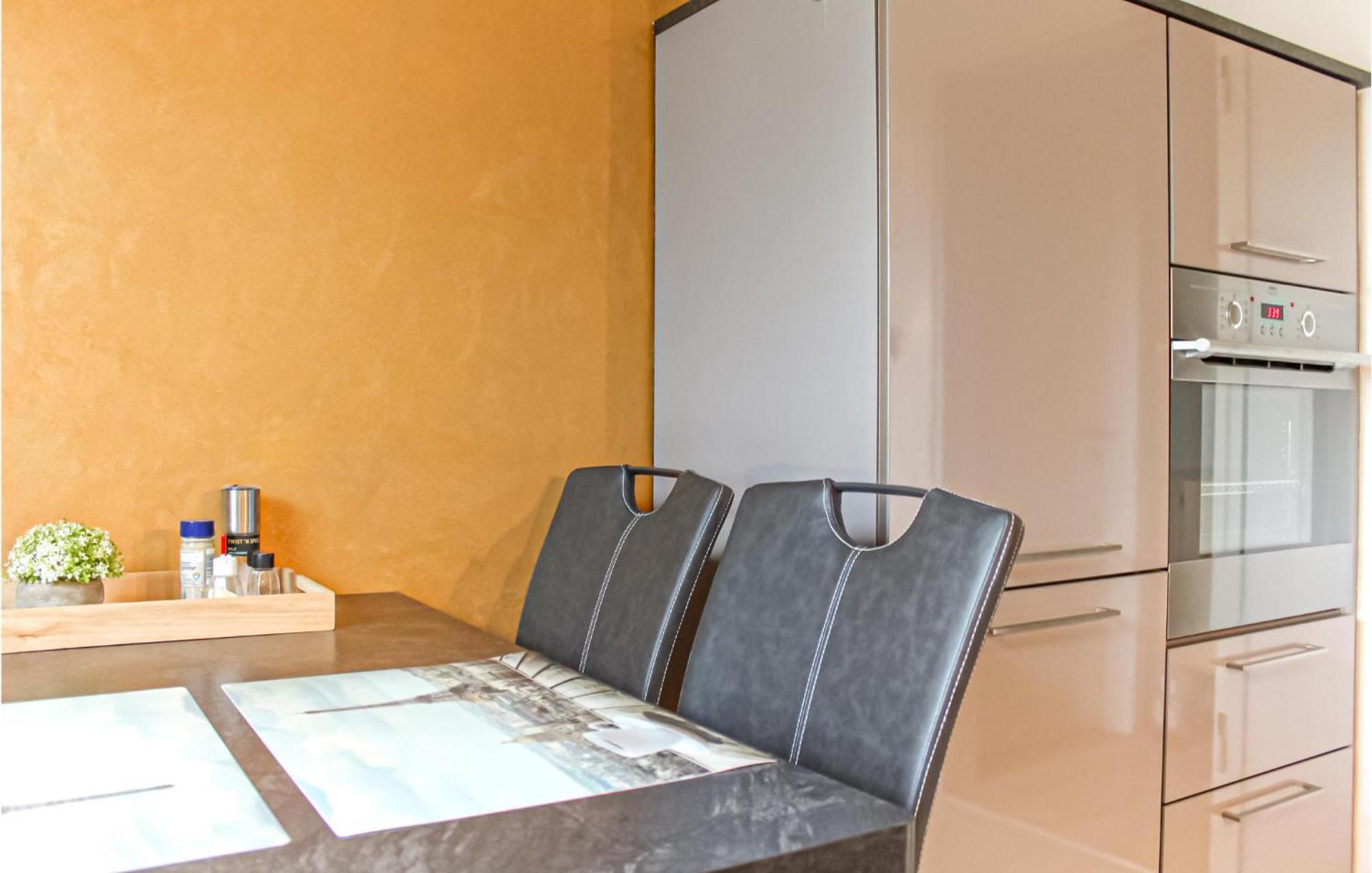 1 Bedroom Stunning Apartment In Детмолд Екстериор снимка
